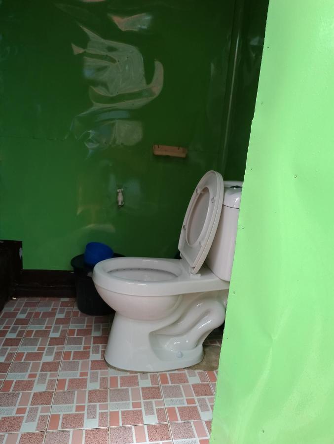 Lhoyjean Garden Hostel Batuan Exterior photo